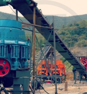 تجهیزات خردایش: معرفی انواع سنگ‌شکن‌ها، تجهیزات جانبی و کاربردهای آن‌ها در صنایع مختلف